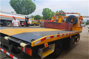 甘泉附近拖车电话号码服务